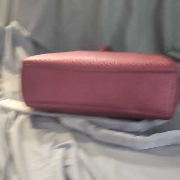 Coach Pink Leather Shoulder Bag with Gold Accents - Picture 4 of 10